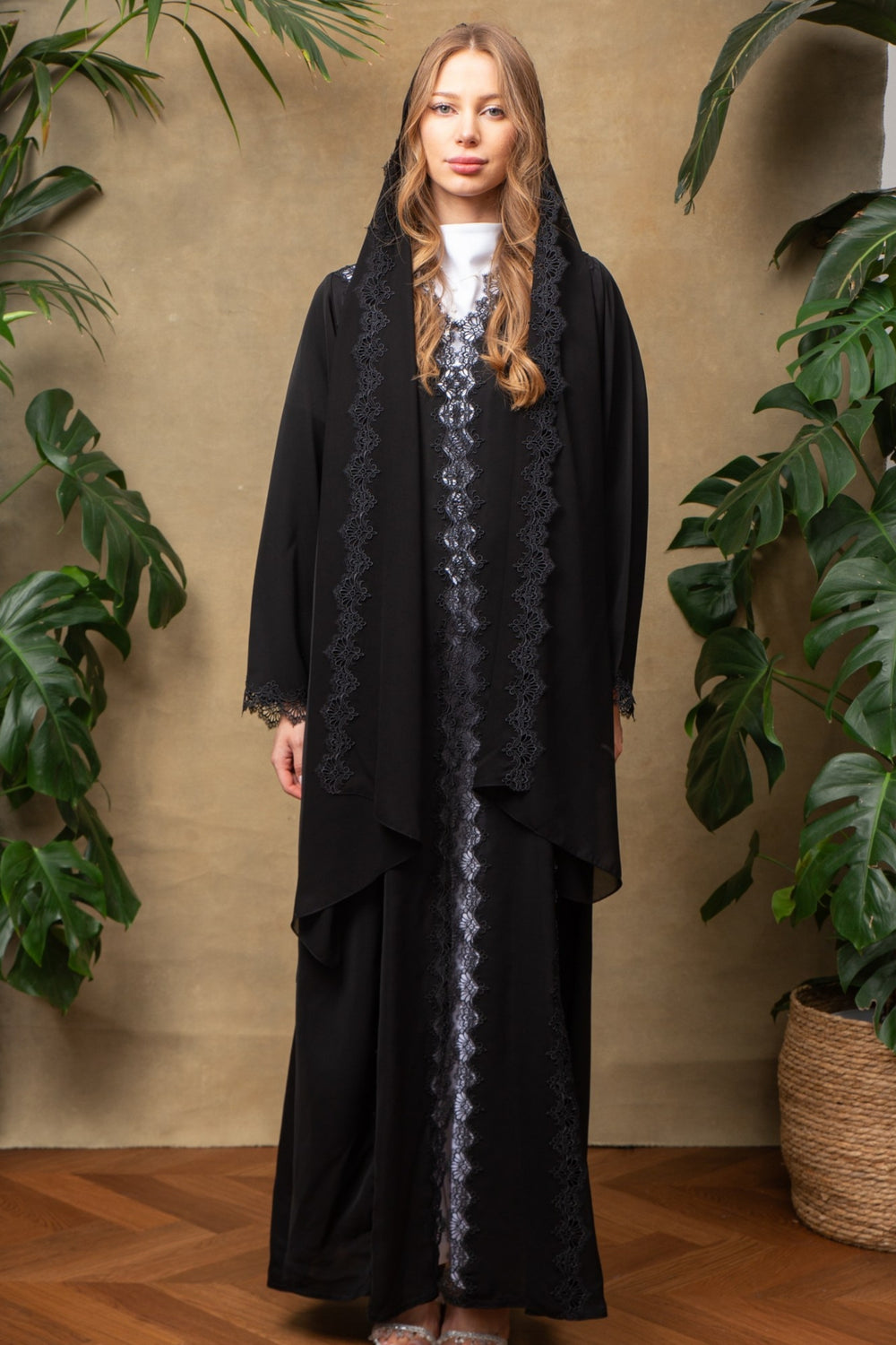 Amelia in Noir Lace Abaya