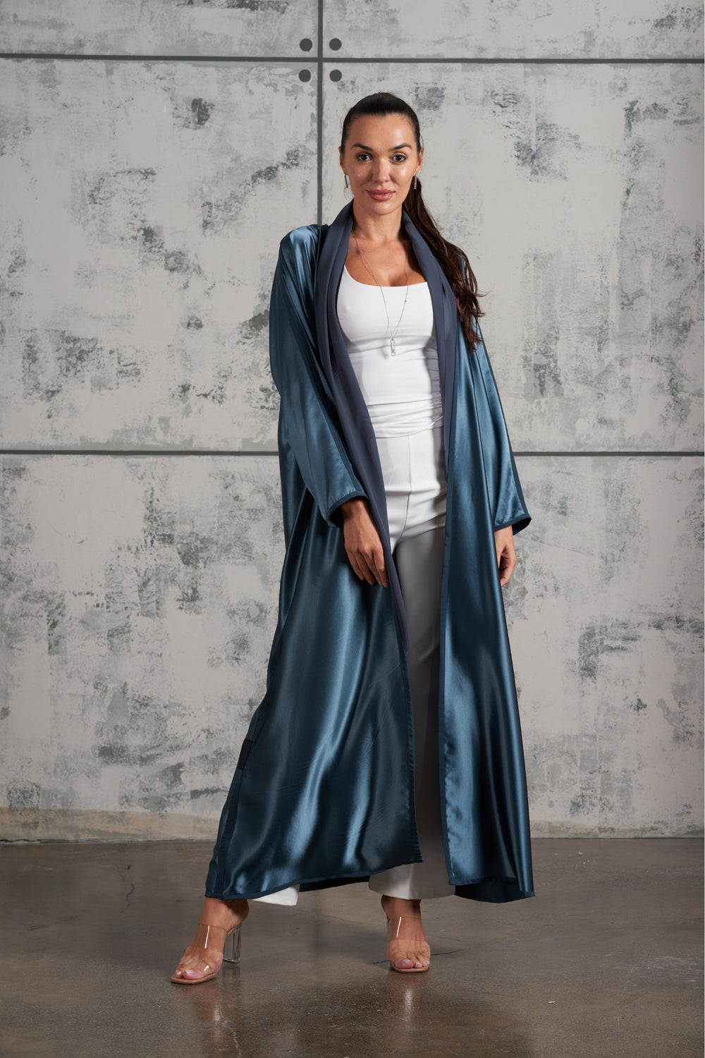 Glassy Abaya in Blue (Reversable)