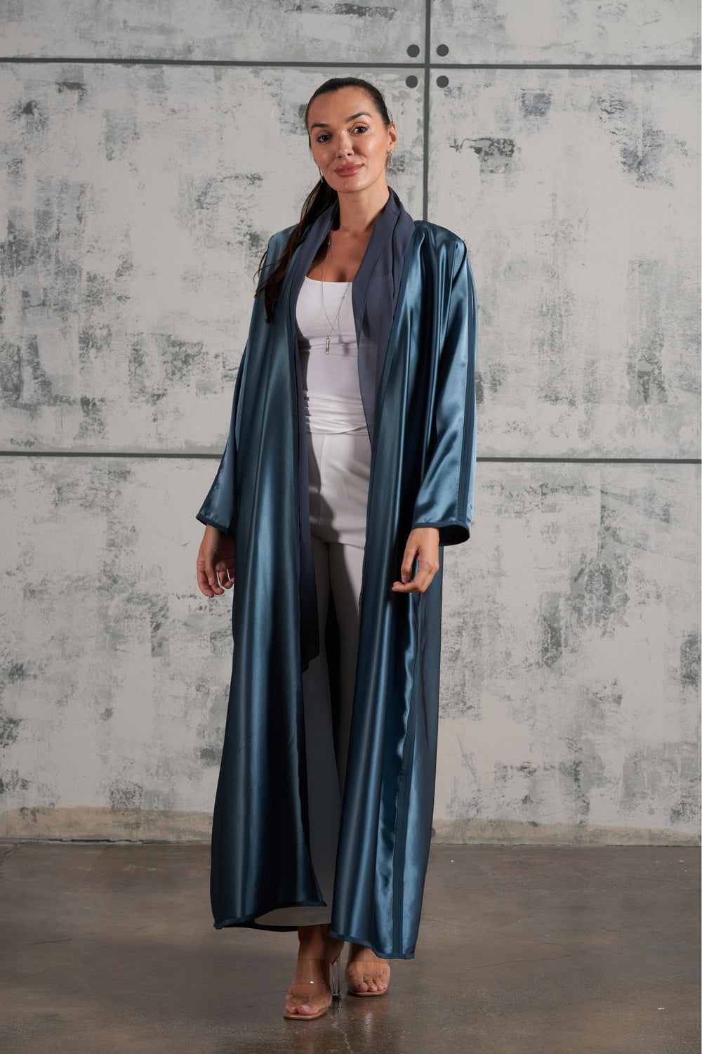 Glassy Abaya in Blue (Reversable)