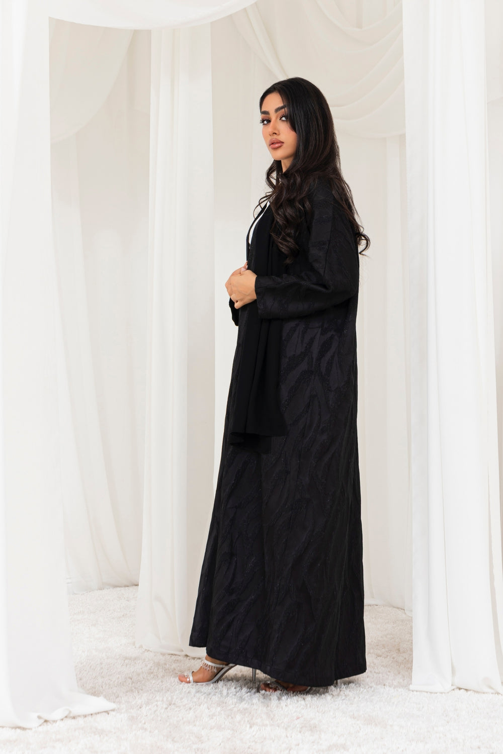 Musky Abaya in Black