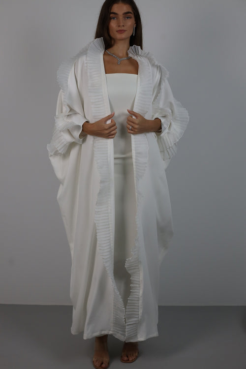 Peonne Abaya in White