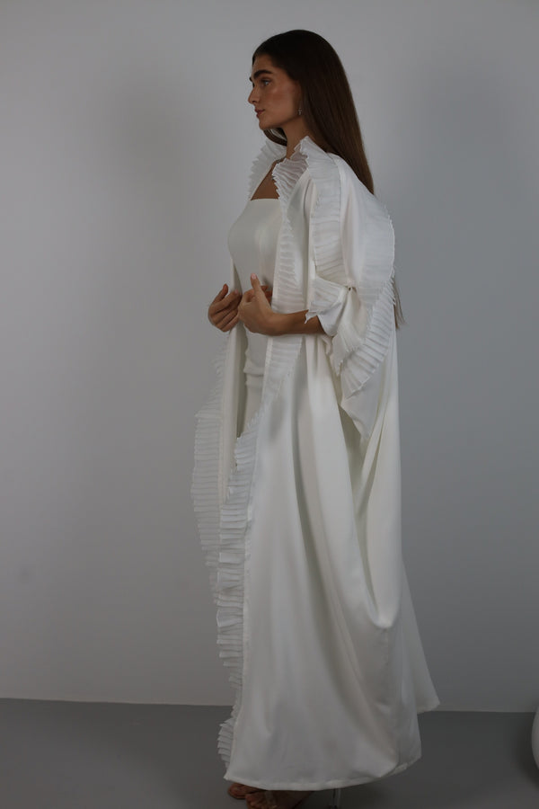 Peonne Abaya in White