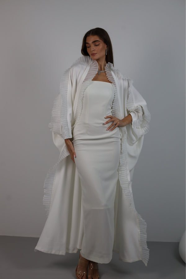 Peonne Abaya in White