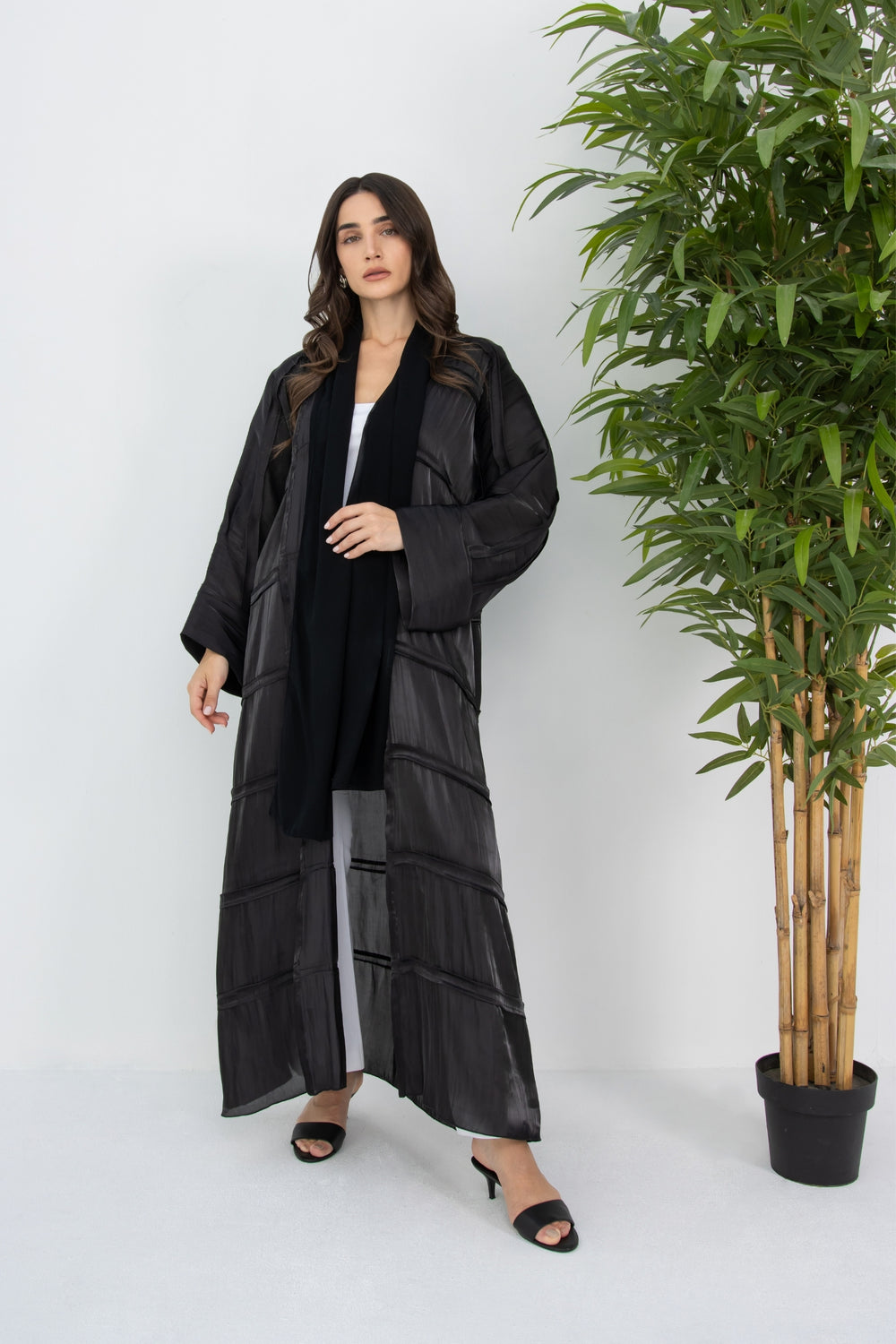 Shimmery Blaze Abaya in Black