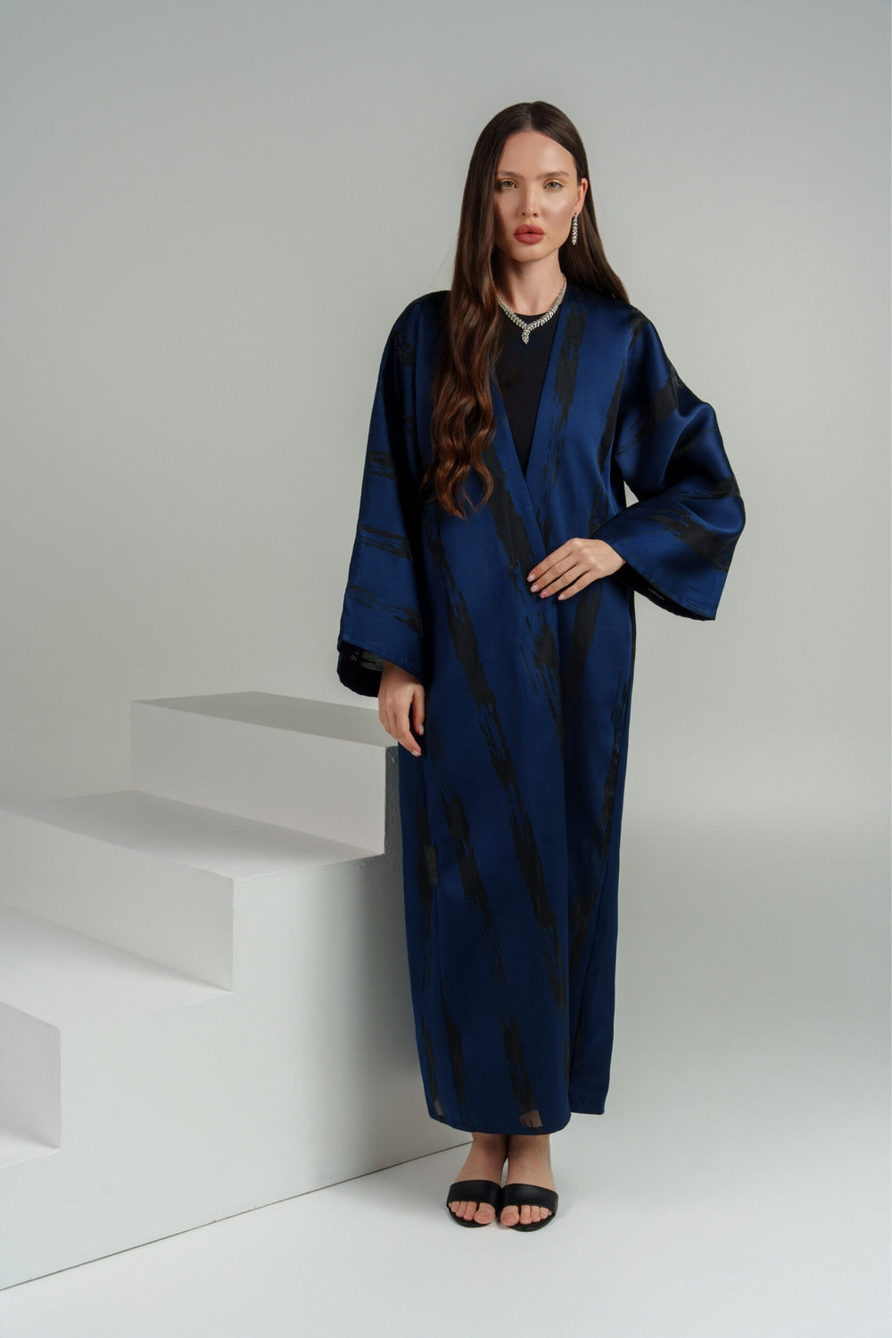 Syndicated Abaya